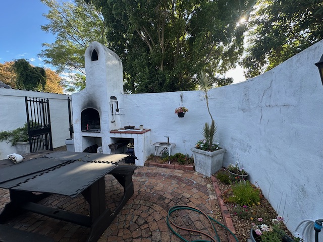 To Let 3 Bedroom Property for Rent in Wynberg Western Cape